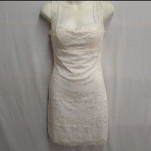 ☘4/$20. Jump white scallop sequin bodycon mini dress 1/2